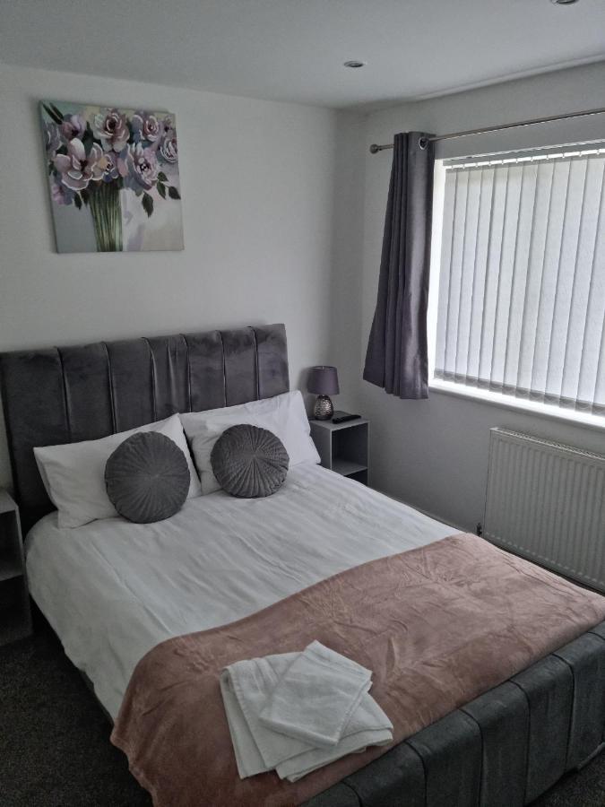 Entire House - Cheshire Oaks/Ellesmere Port Eksteriør billede